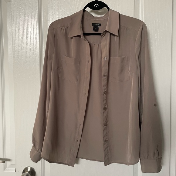 Ann Taylor beige sand Blouse size M - Picture 1 of 3